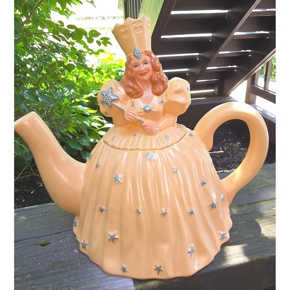 Vintage 1998 Warner Bros Glinda the Good Witch Wizard of Oz Teapot